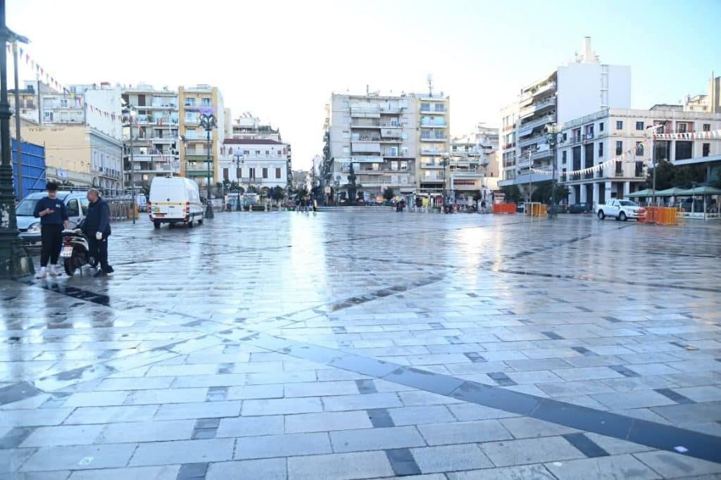 Πάτρα: Καθάρισε η πόλη - Δείτε φωτο