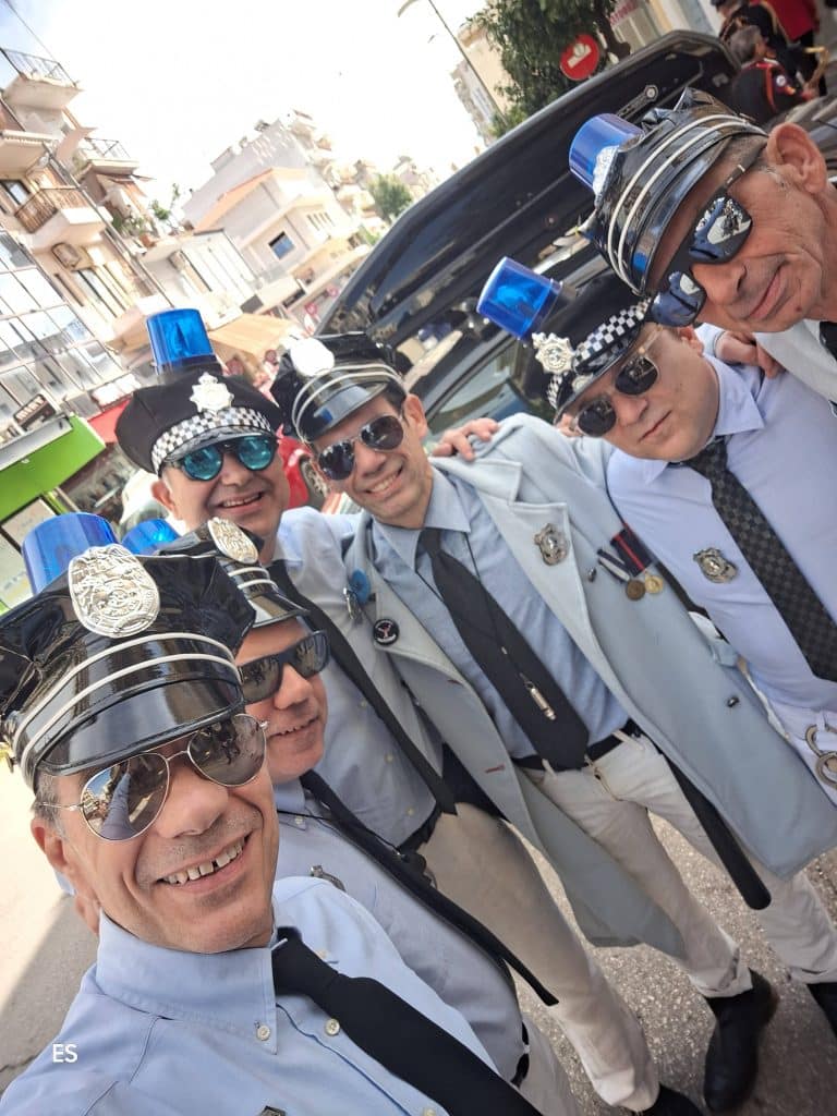 Πάτρα: Βγήκε στους δρόμους η Καρναβαλική Αστυνομία- φωτό