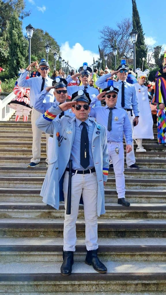 Πάτρα: Βγήκε στους δρόμους η Καρναβαλική Αστυνομία- φωτό