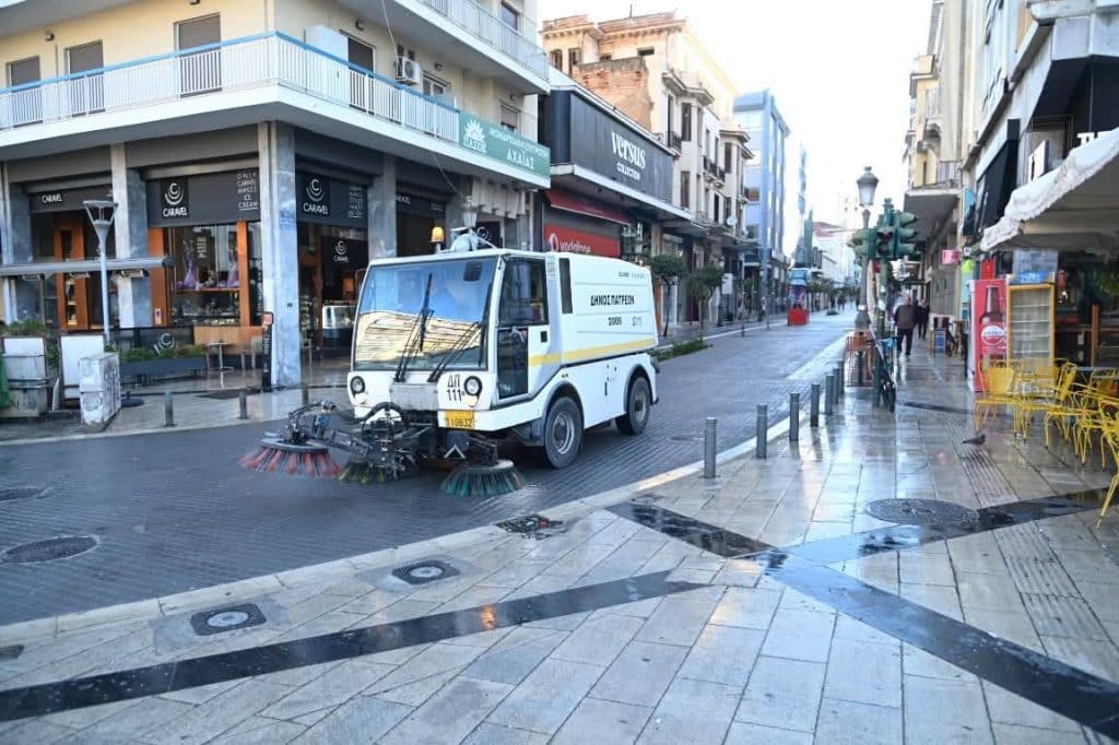 Πάτρα: Καθάρισε η πόλη - Δείτε φωτο