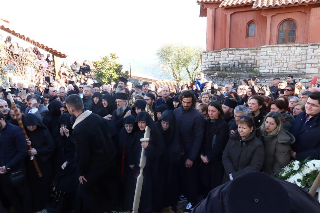 Η ταφή του Γέροντος Στεφάνου Αναγνωστόπουλου του σεβάσμιου ιερέως που απεβίωσε στην Πάτρα - φωτό