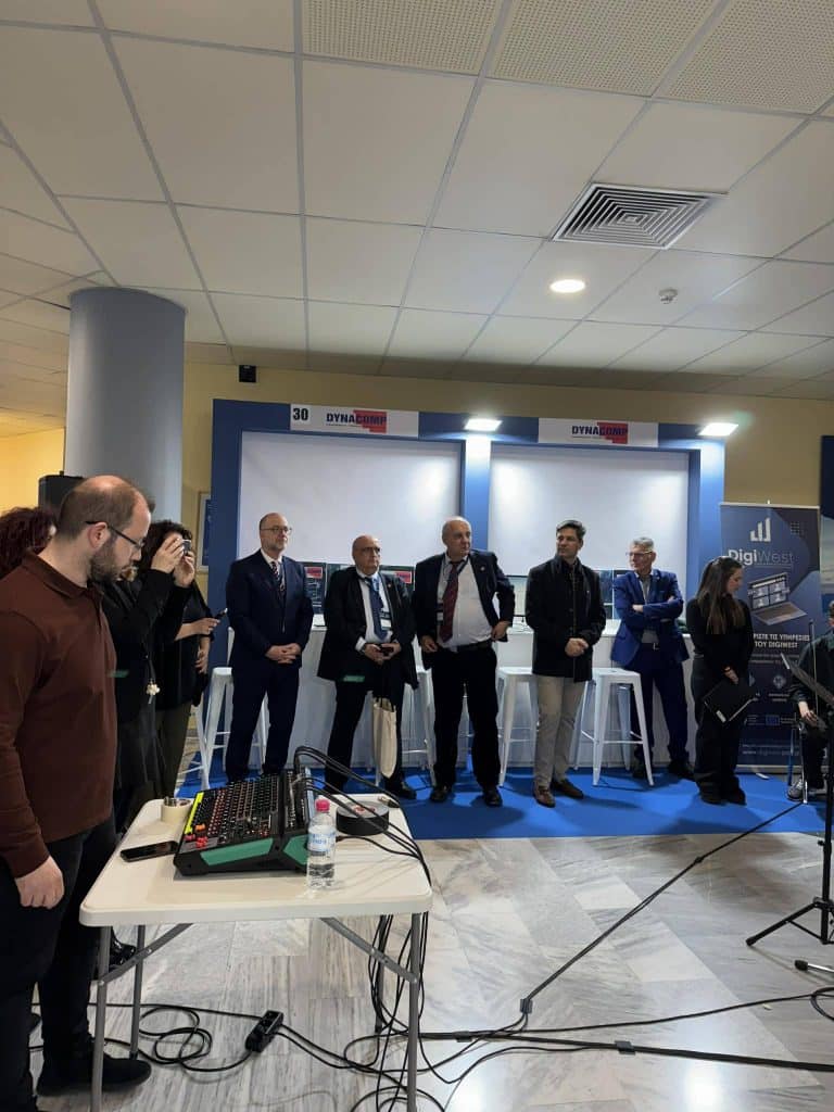 Πάτρα: Ο Πρύτανης στο Patras IQ - φωτο