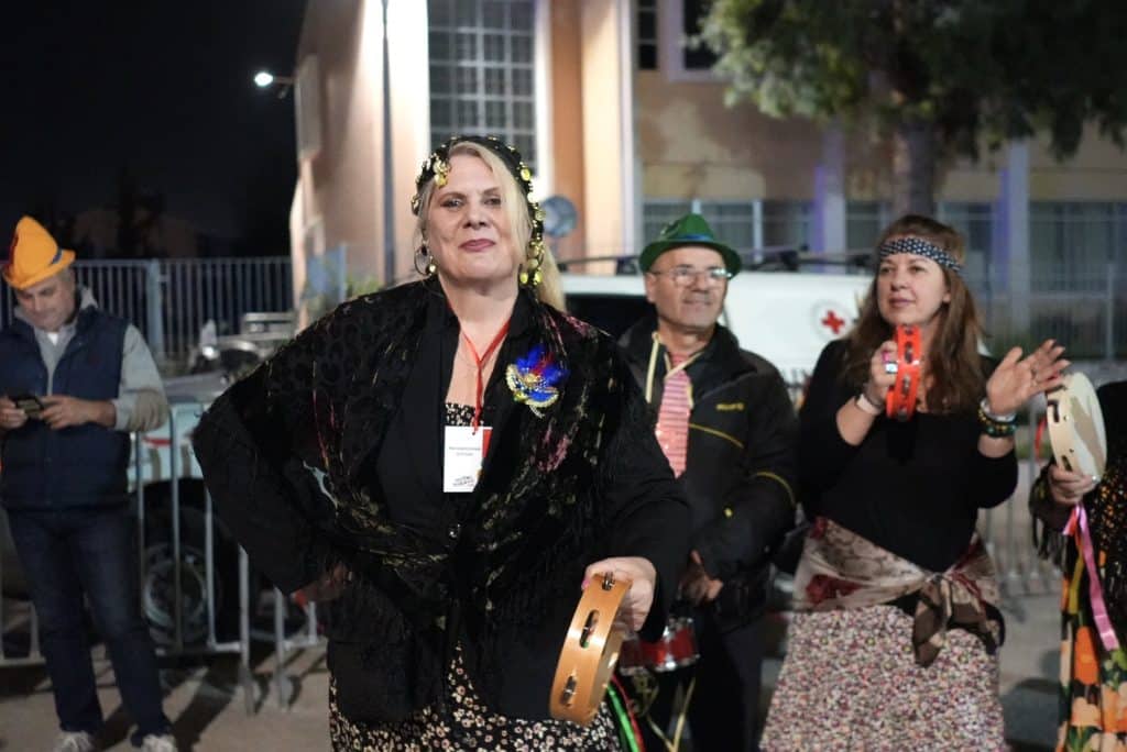 Παρέλασαν, γλέντησαν, χόρεψαν και Καρναβαλοπάντρεψαν τη Νύφη στο Νότιο Διαμέρισμα