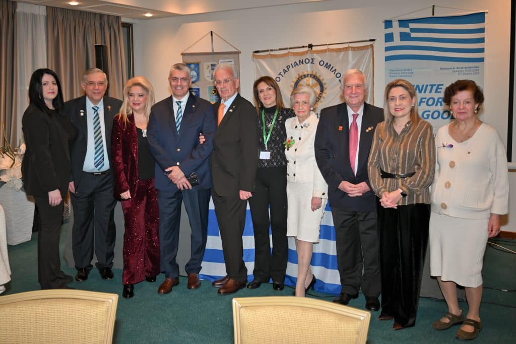 Κοπή πίτας ρόταρι: Γνωστός δημοσιογράφος και Πατρινή γιατρός έγιναν μέλη - φωτό