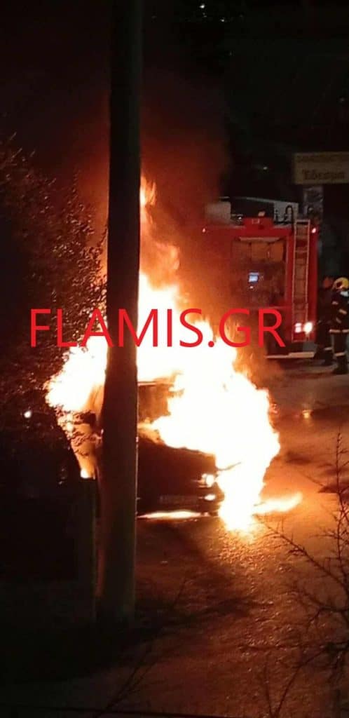 Πάτρα: Εκαψαν αυτοκίνητο στην Οβρυά! Στις φλόγες και ένα ακόμη! Περίεργες κινήσεις... δύο ατόμων με δίκυκλο - ΒΙΝΤΕΟ