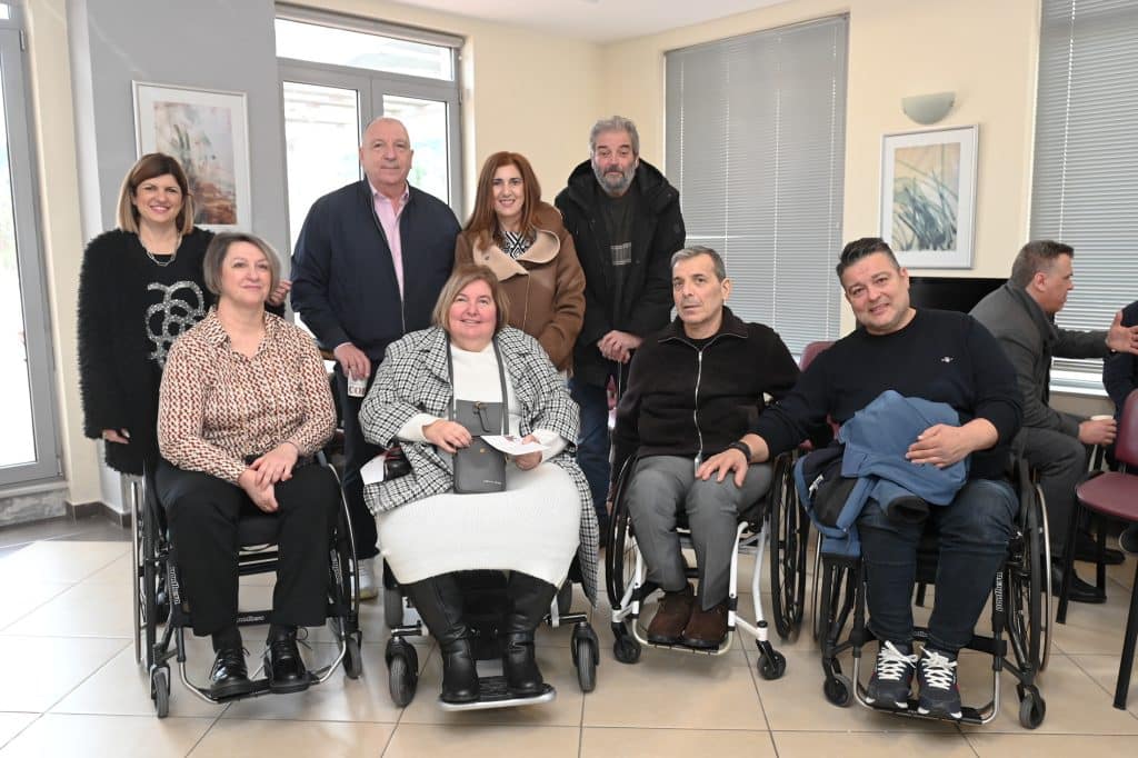 Η κοπή της πρωτοχρονιάτικης πίτας του Συλλόγου Φίλων της Κλινικής Αποκατάστασης Ασθενών με Κάκωση Νωτιαίου Μυελού