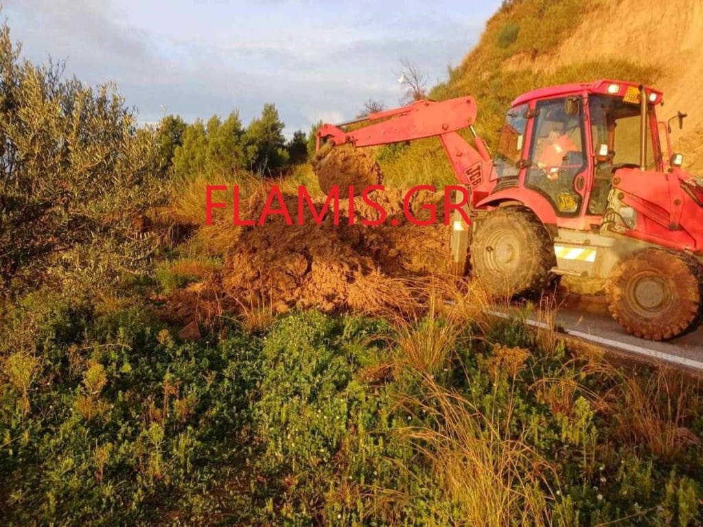 Δυτική Ελλάδα: Μεγάλη κατολίσθηση στο Λάλα - Επεσαν όγκοι στον δρόμο - φωτό