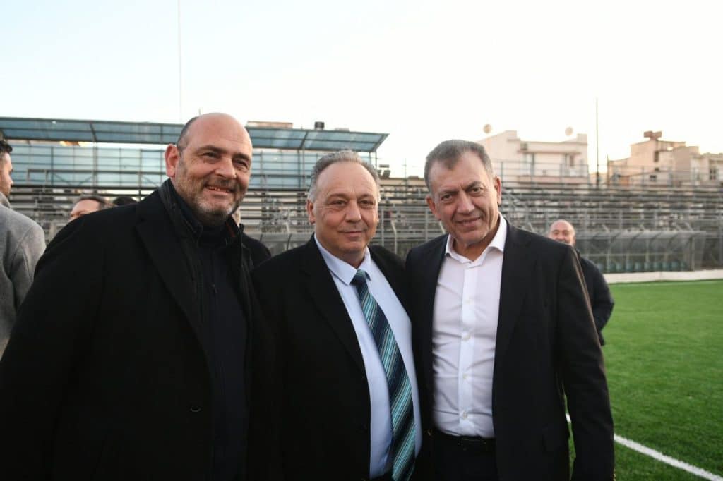 Πάτρα: Ο Υπουργός Αθλητισμού Γ. Βρούτσης εγκαινίασε τον χλοοτάπητα στα Προσφυγικά - φωτό