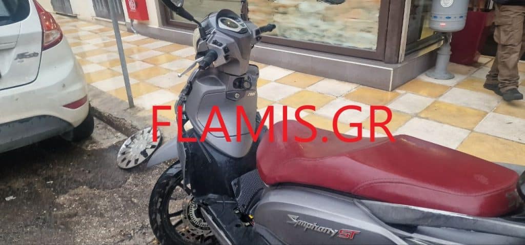 Πάτρα - φωτό: "Πέταξε" τον δικυκλιστή στην Κανακάρη - Νέο τροχαίο στο κέντρο