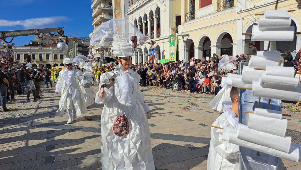 Πάτρα: Μεγάλη παρέλαση Καρναβαλιού 2026 - Δείτε πάνω από 300 φωτογραφίες