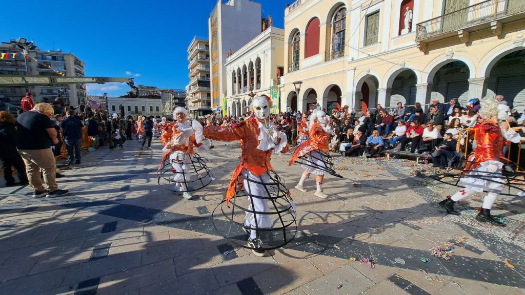 Πάτρα: Μεγάλη παρέλαση Καρναβαλιού 2026 - Δείτε πάνω από 300 φωτογραφίες