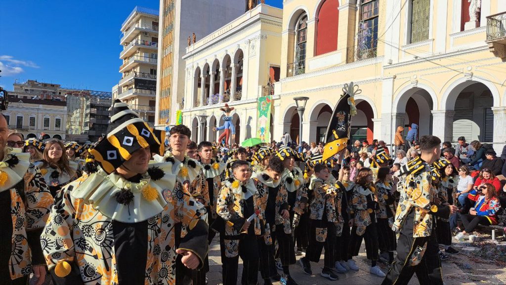 Πάτρα: Μεγάλη παρέλαση Καρναβαλιού 2026 - Δείτε πάνω από 300 φωτογραφίες