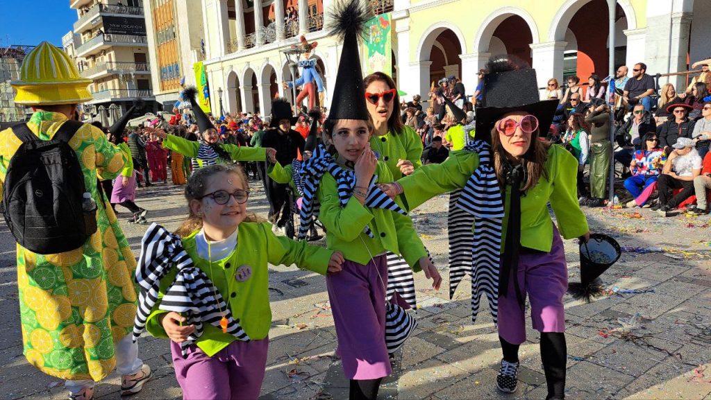 Πάτρα: Μεγάλη παρέλαση Καρναβαλιού 2026 - Δείτε πάνω από 300 φωτογραφίες