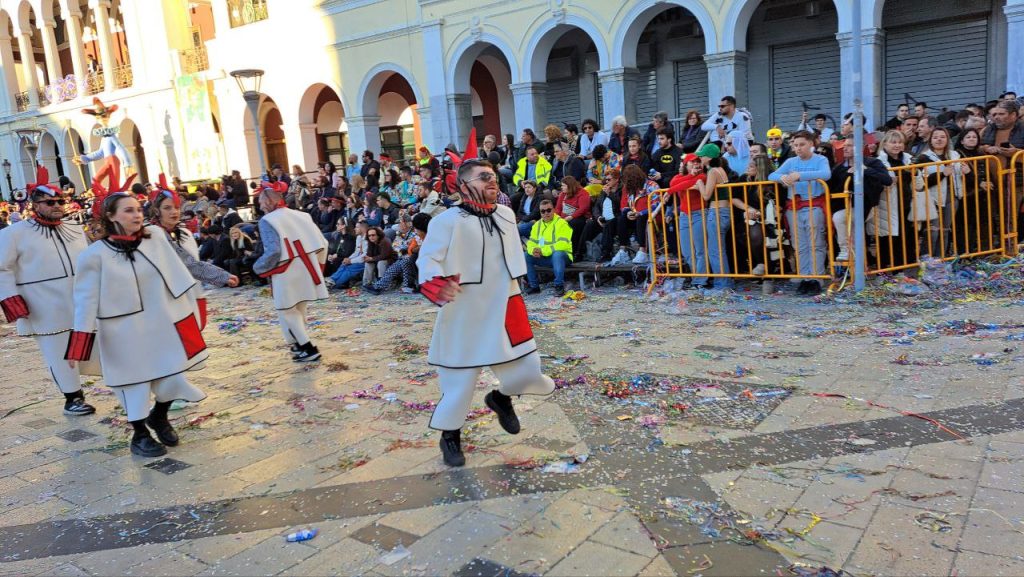 Πάτρα: Μεγάλη παρέλαση Καρναβαλιού 2026 - Δείτε πάνω από 300 φωτογραφίες