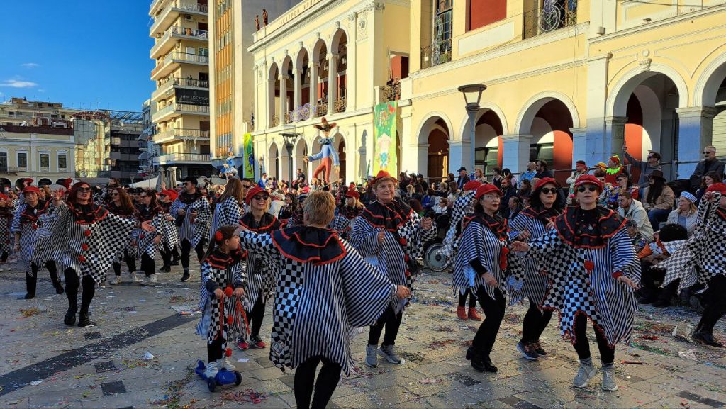 Πάτρα: Μεγάλη παρέλαση Καρναβαλιού 2026 - Δείτε πάνω από 300 φωτογραφίες