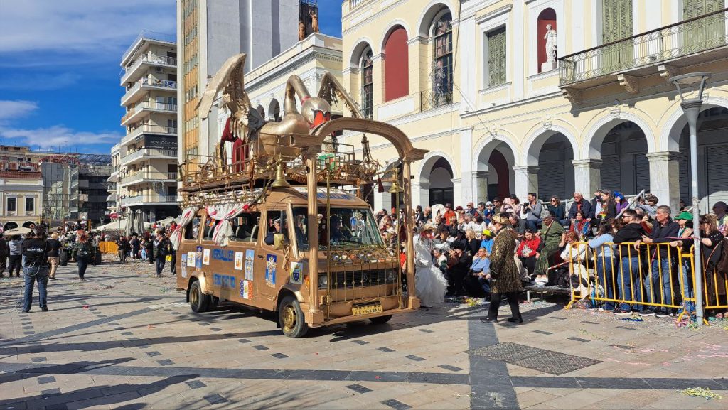 Πάτρα: Μεγάλη παρέλαση Καρναβαλιού 2026 - Δείτε πάνω από 300 φωτογραφίες