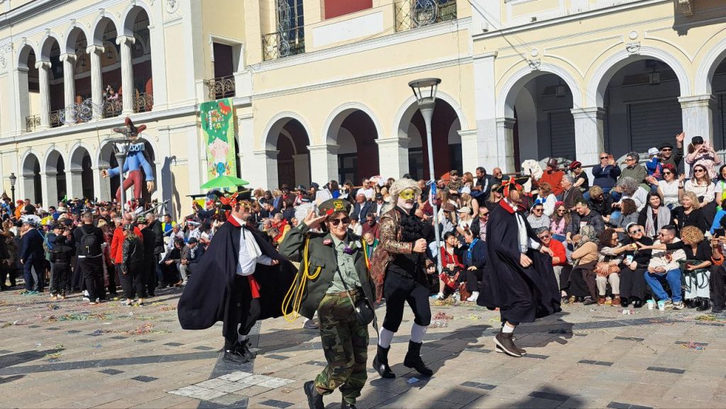 Πάτρα: Μεγάλη παρέλαση Καρναβαλιού 2026 - Δείτε πάνω από 300 φωτογραφίες