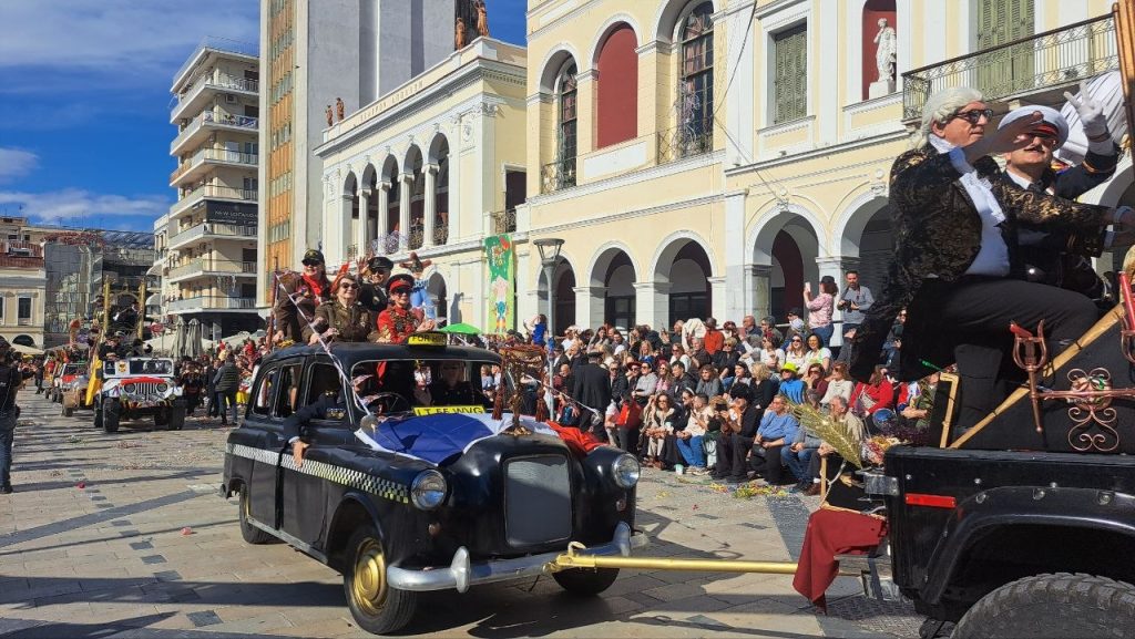 Πάτρα: Μεγάλη παρέλαση Καρναβαλιού 2026 - Δείτε πάνω από 300 φωτογραφίες