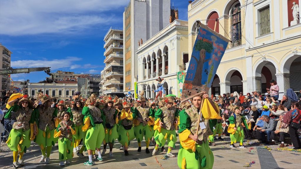 Πάτρα: Μεγάλη παρέλαση Καρναβαλιού 2026 - Δείτε πάνω από 300 φωτογραφίες