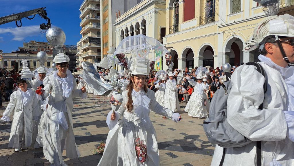Πάτρα: Μεγάλη παρέλαση Καρναβαλιού 2026 - Δείτε πάνω από 300 φωτογραφίες