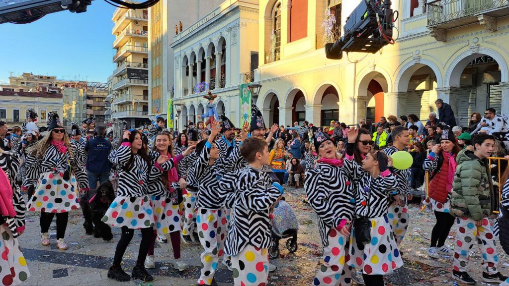 Πάτρα: Μεγάλη παρέλαση Καρναβαλιού 2026 - Δείτε πάνω από 300 φωτογραφίες