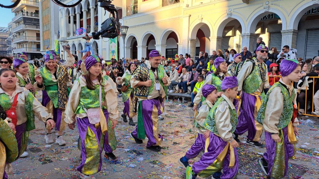 Πάτρα: Μεγάλη παρέλαση Καρναβαλιού 2026 - Δείτε πάνω από 300 φωτογραφίες