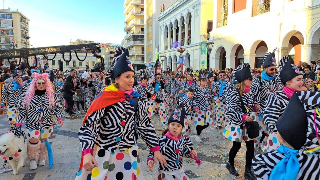 Πάτρα: Μεγάλη παρέλαση Καρναβαλιού 2026 - Δείτε πάνω από 300 φωτογραφίες