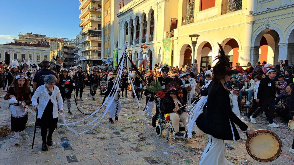 Πάτρα: Μεγάλη παρέλαση Καρναβαλιού 2026 - Δείτε πάνω από 300 φωτογραφίες