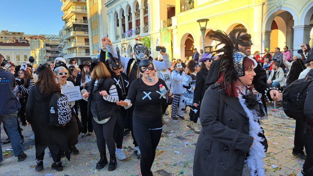 Πάτρα: Μεγάλη παρέλαση Καρναβαλιού 2026 - Δείτε πάνω από 300 φωτογραφίες