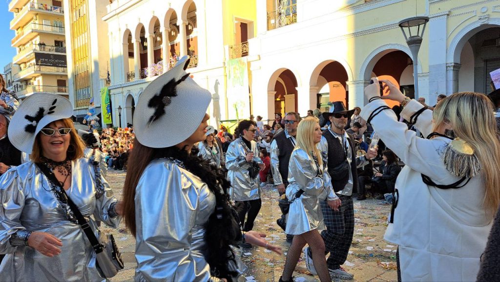 Πάτρα: Μεγάλη παρέλαση Καρναβαλιού 2026 - Δείτε πάνω από 300 φωτογραφίες