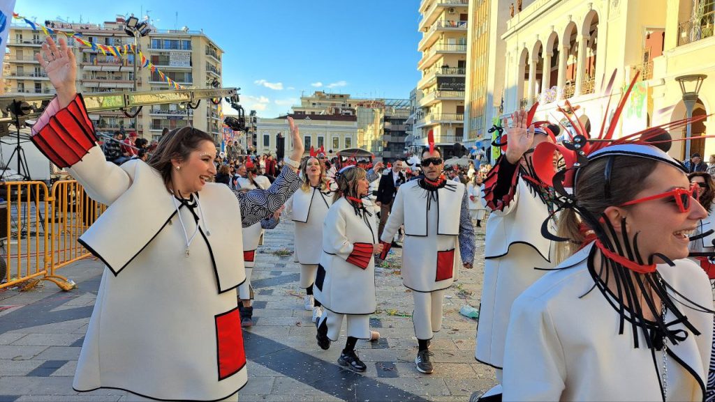 Πάτρα: Μεγάλη παρέλαση Καρναβαλιού 2026 - Δείτε πάνω από 300 φωτογραφίες