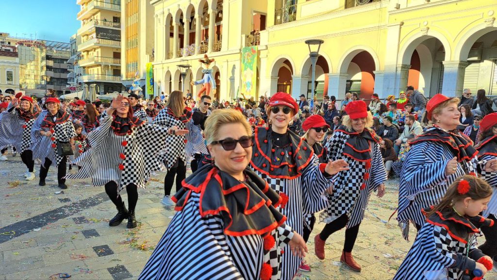 Πάτρα: Μεγάλη παρέλαση Καρναβαλιού 2026 - Δείτε πάνω από 300 φωτογραφίες