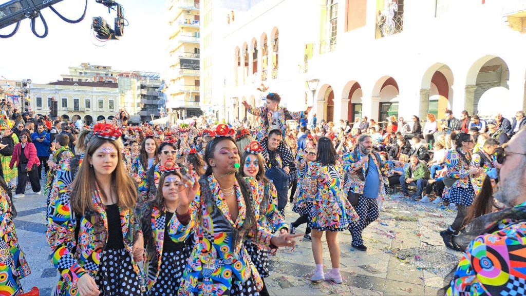 Πάτρα: Μεγάλη παρέλαση Καρναβαλιού 2026 - Δείτε πάνω από 300 φωτογραφίες