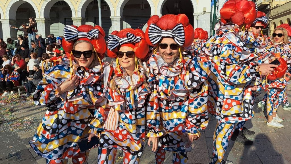 Πάτρα: Μεγάλη παρέλαση Καρναβαλιού 2026 - Δείτε πάνω από 300 φωτογραφίες