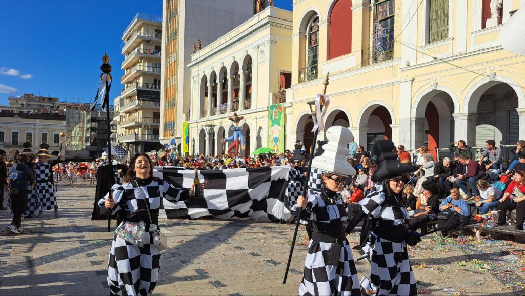 Πάτρα: Μεγάλη παρέλαση Καρναβαλιού 2026 - Δείτε πάνω από 300 φωτογραφίες