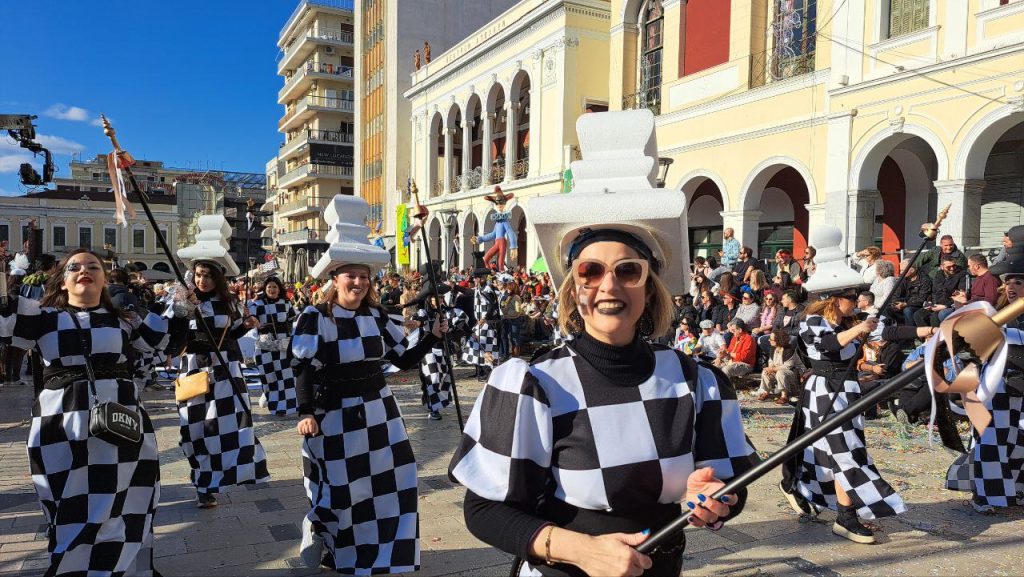 Πάτρα: Μεγάλη παρέλαση Καρναβαλιού 2026 - Δείτε πάνω από 300 φωτογραφίες