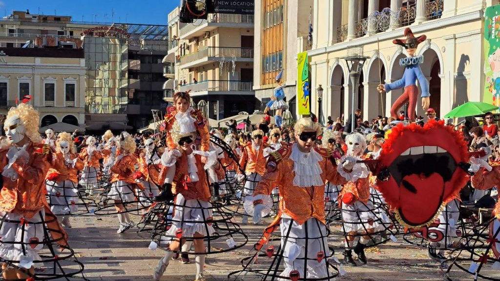 Πάτρα: Μεγάλη παρέλαση Καρναβαλιού 2026 - Δείτε πάνω από 300 φωτογραφίες