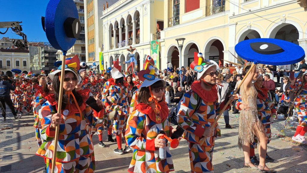 Πάτρα: Μεγάλη παρέλαση Καρναβαλιού 2026 - Δείτε πάνω από 300 φωτογραφίες