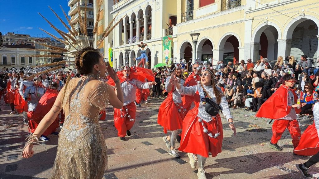 Πάτρα: Μεγάλη παρέλαση Καρναβαλιού 2026 - Δείτε πάνω από 300 φωτογραφίες