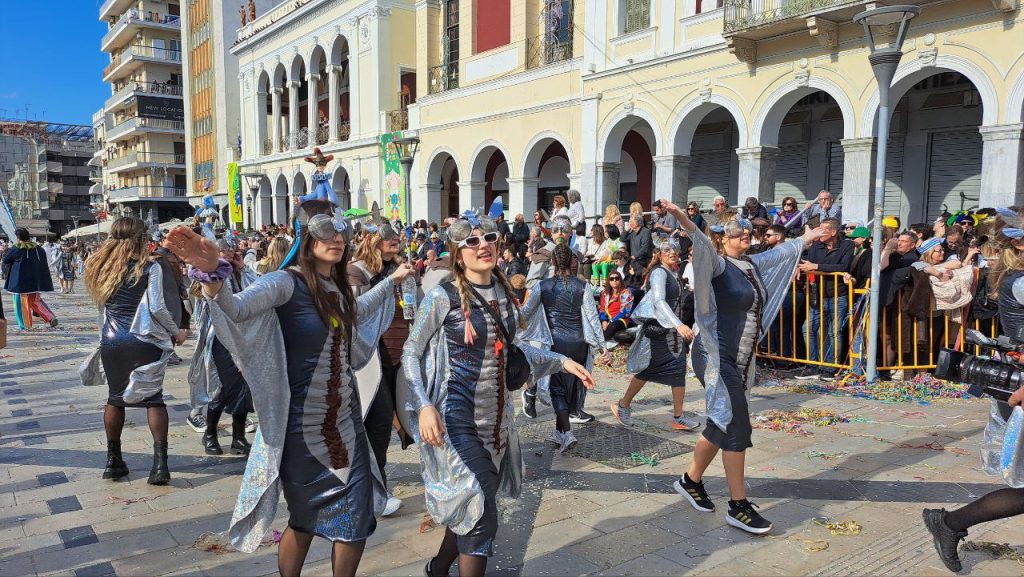 Πάτρα: Μεγάλη παρέλαση Καρναβαλιού 2026 - Δείτε πάνω από 300 φωτογραφίες