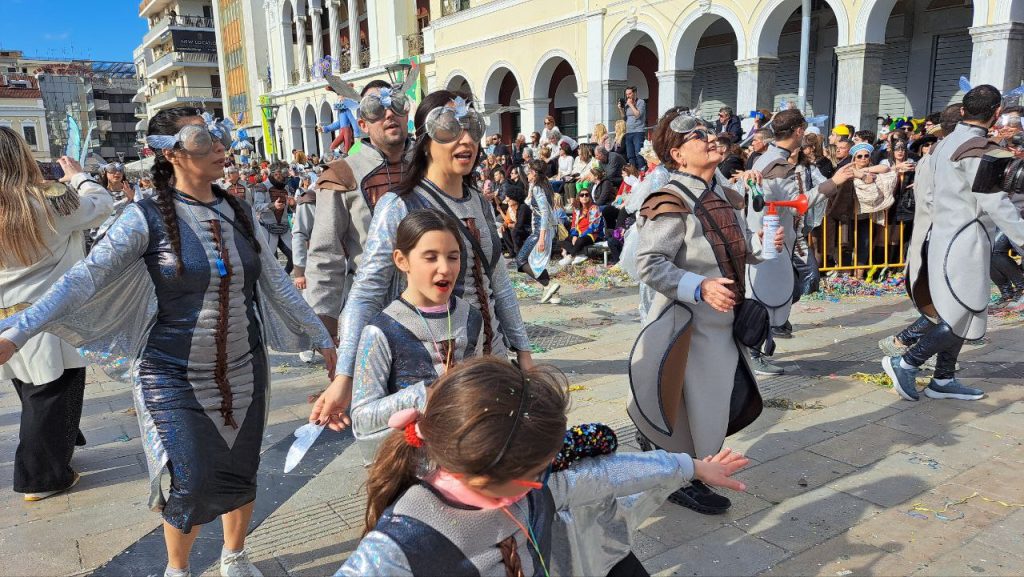 Πάτρα: Μεγάλη παρέλαση Καρναβαλιού 2026 - Δείτε πάνω από 300 φωτογραφίες