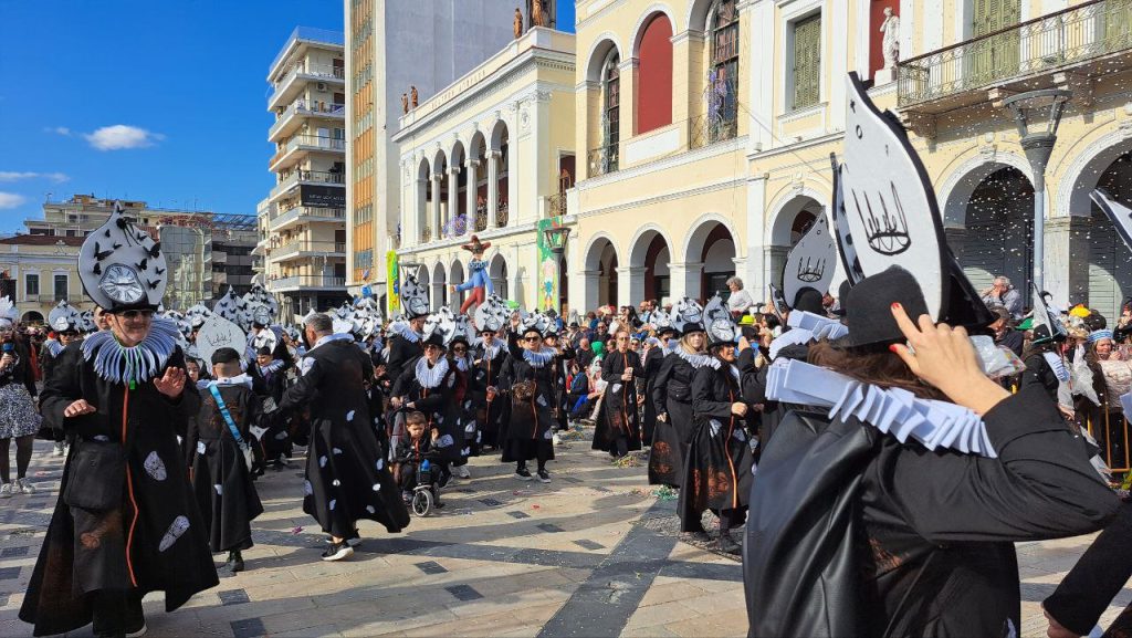 Πάτρα: Μεγάλη παρέλαση Καρναβαλιού 2026 - Δείτε πάνω από 300 φωτογραφίες