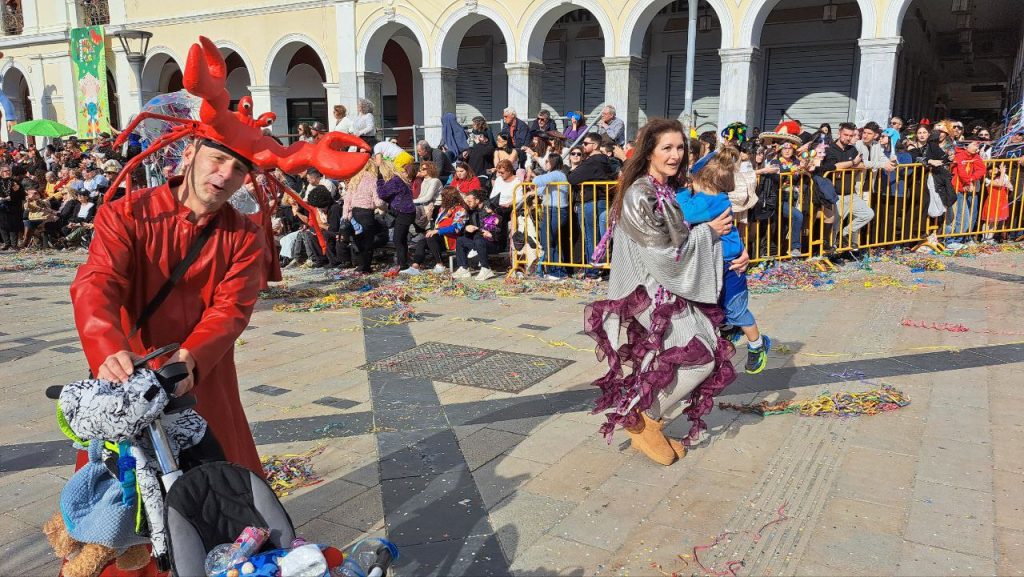 Πάτρα: Μεγάλη παρέλαση Καρναβαλιού 2026 - Δείτε πάνω από 300 φωτογραφίες