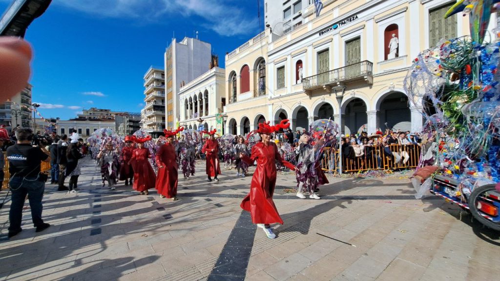 Πάτρα: Μεγάλη παρέλαση Καρναβαλιού 2026 - Δείτε πάνω από 300 φωτογραφίες