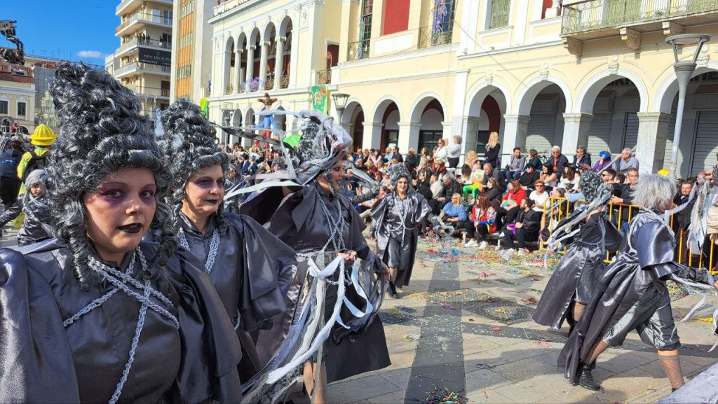 Πάτρα: Μεγάλη παρέλαση Καρναβαλιού 2026 - Δείτε πάνω από 300 φωτογραφίες