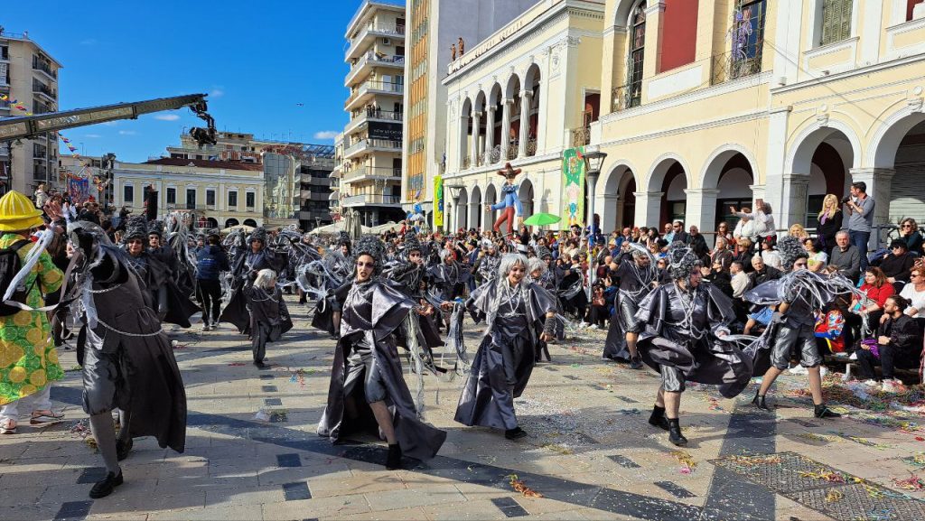 Πάτρα: Μεγάλη παρέλαση Καρναβαλιού 2026 - Δείτε πάνω από 300 φωτογραφίες