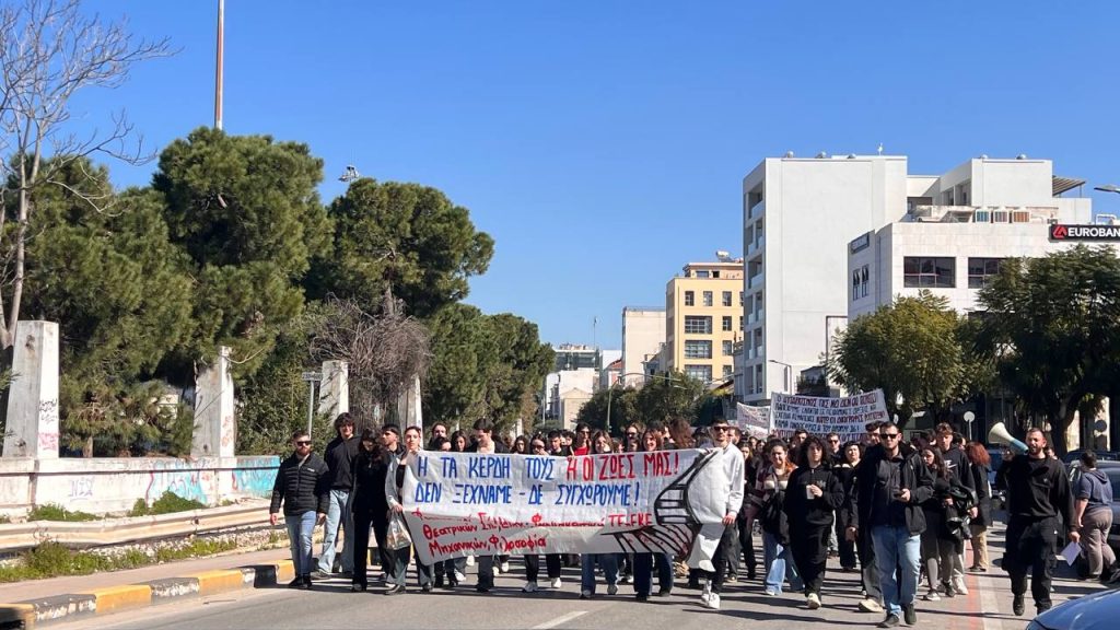 Πάτρα: Μαθητικό συλλαλητήριο για τα Τέμπη – Διήμερες καταλήψεις σε σχολεία-ΦΩΤΟ & ΒΙΝΤΕΟ