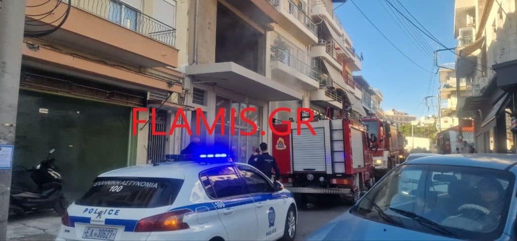 Πάτρα - Συναγερμός για φωτιά σε κατάστημα υποδημάτων - Υπήρχε και φιάλη - ΦΩΤΟ ΚΑΙ ΒΙΝΤΕΟ