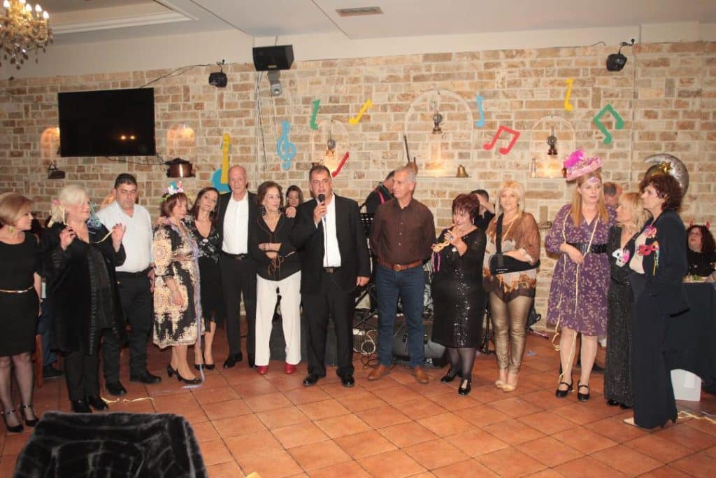 Με επιτυχία και αστείρευτο κέφι ο καρναβαλικός χορός της Στέγης Καλαβρυτινών Πάτρας «Αγία Λαύρα»