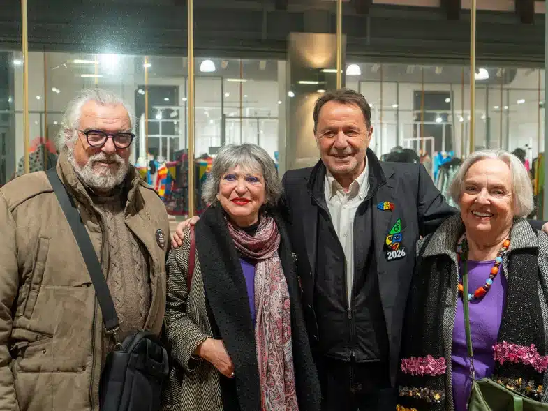 Πάτρα: Σε εορταστική καρναβαλική ατμόσφαιρα εγκαινιάστηκε η έκθεση στολών των πληρωμάτων